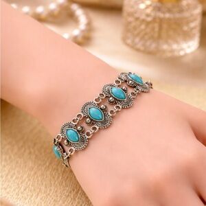 Elegant Silver and Turquoise Bracelet